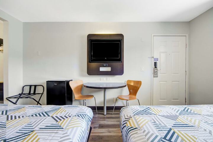 Room 17 of 26