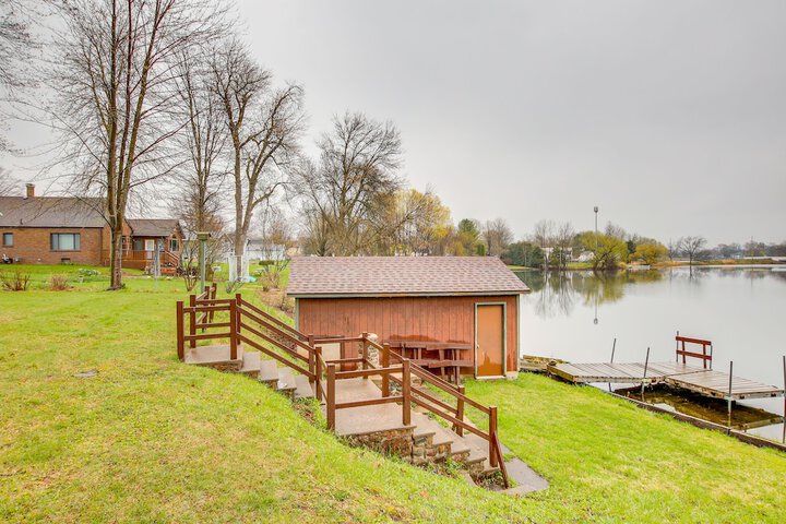 Waterfront Shawano Vacation Rental w / Patio!