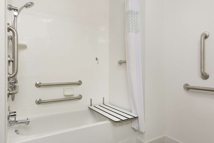 Room 14 of 23