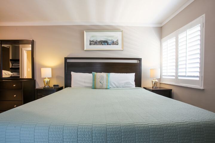 Marco Beach Vacation Suites