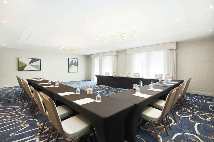 DoubleTree by Hilton Austin - University Area