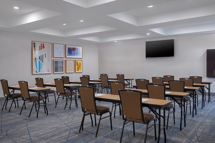 Holiday Inn Express Hotel & Suites Prattville South by IHG