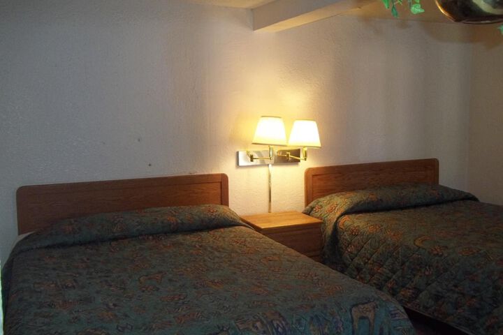 Room 52 of 62