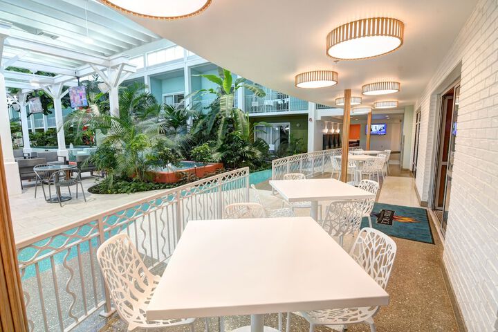 Oasis Hotel & Convention Center an Ascend Collection Hotel