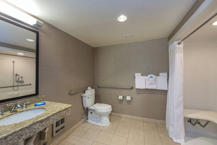 Holiday Inn Express Hotel & Suites Auburn by IHG