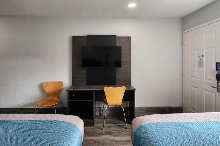 Room 15 of 31