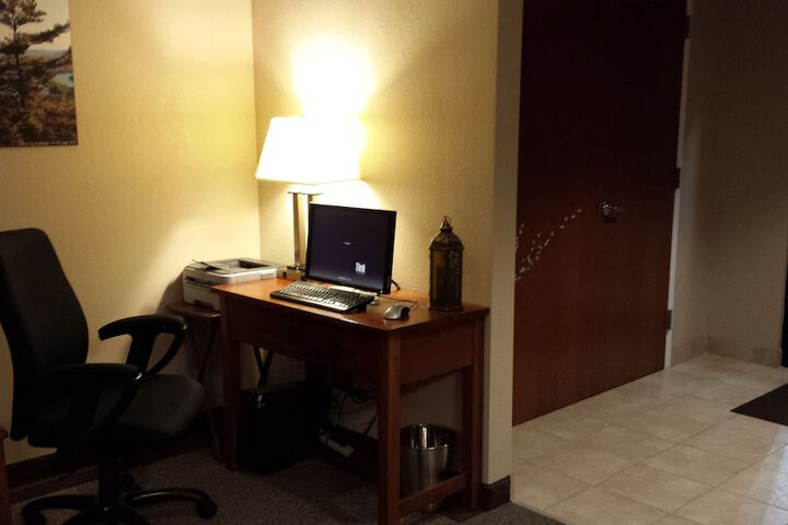 Business Center 35 of 40