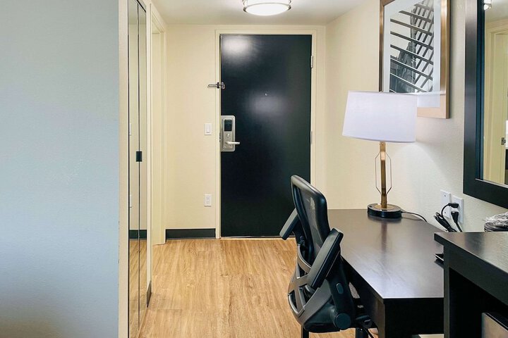 Room 54 of 72