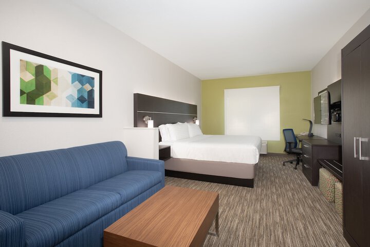 Room 19 of 47
