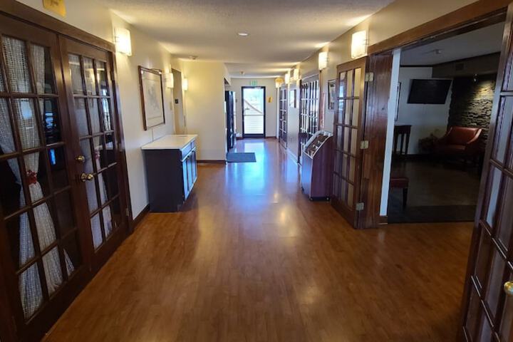 Red Roof Inn & Suites Cornelius – Lake Norman