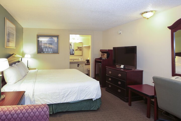 Room 17 of 30