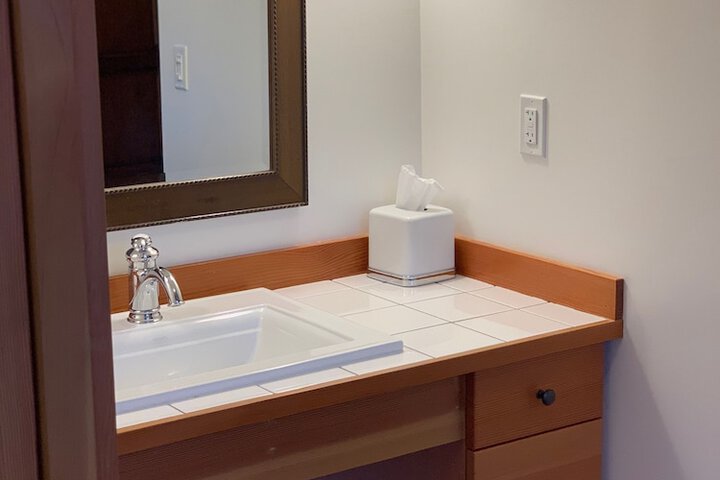 Room 12 of 119