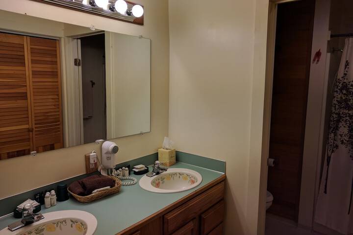 Alexanders Lodge