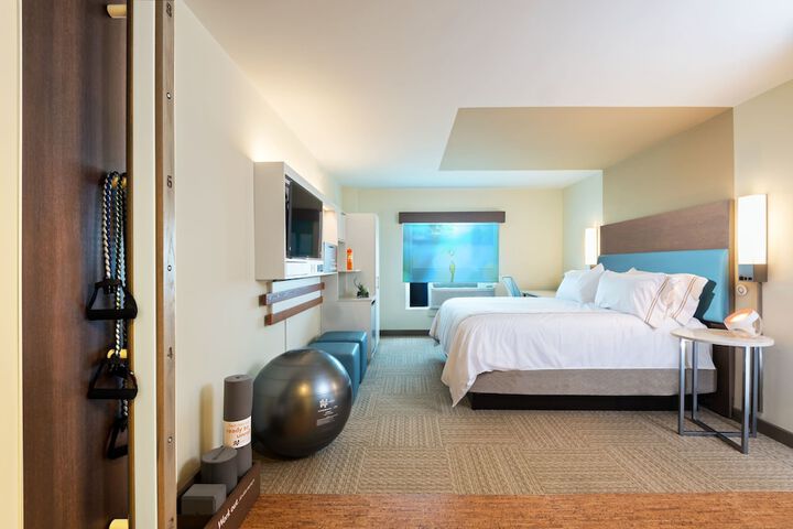 Room 10 of 51