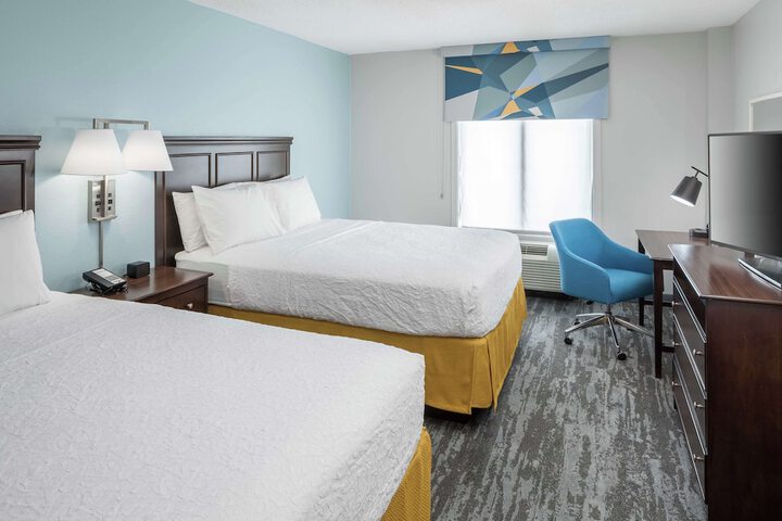 Room 10 of 42