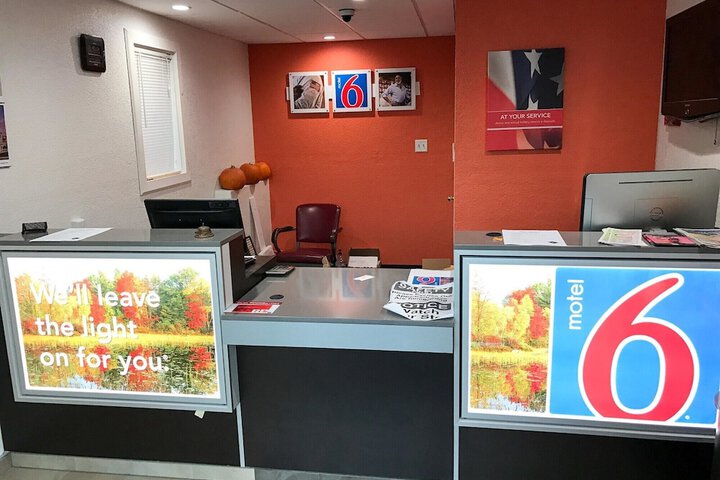 Motel 6 Huntington WV