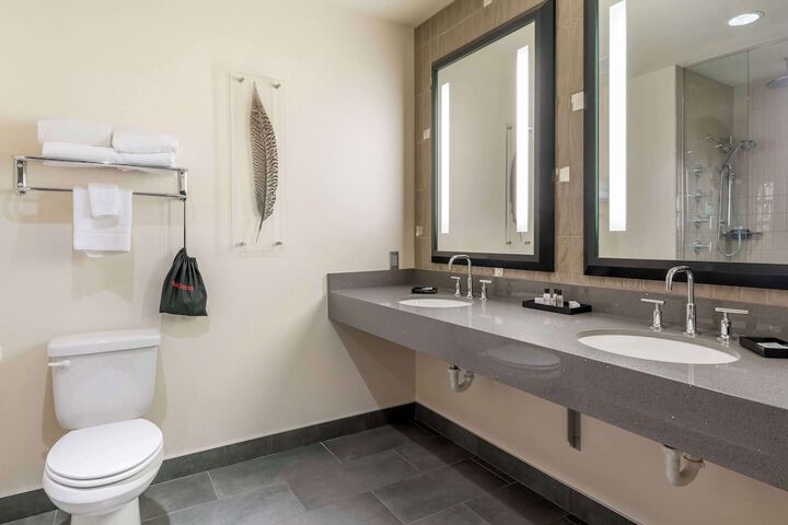 Best Western Premier Boulder Falls Inn