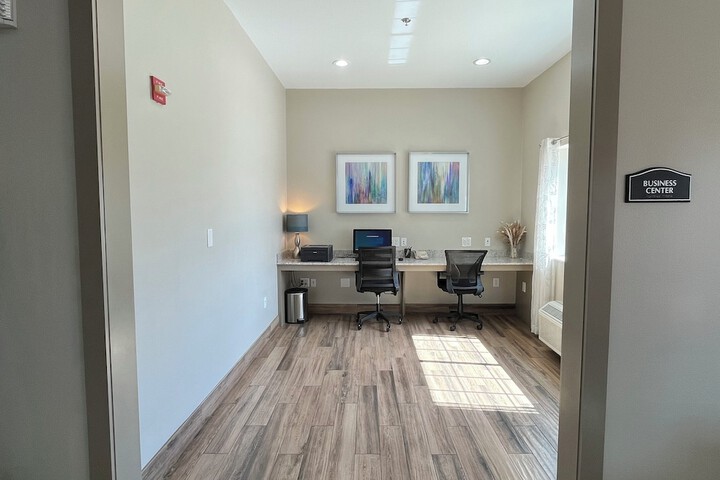 Best Western Cleveland Inn & Suites