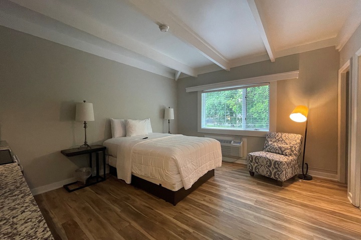 Room 30 of 119