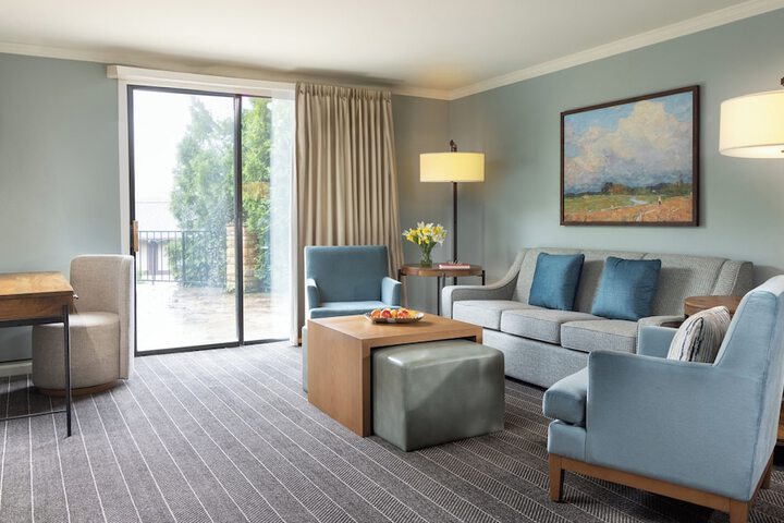 Meadowbrook Inn