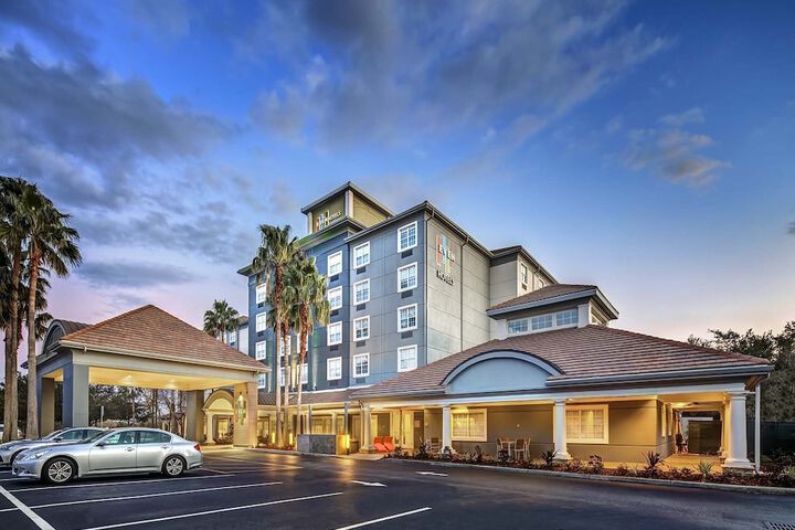 Hotel 10 of 54