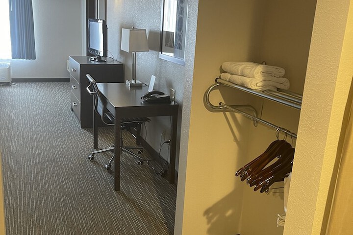 Room 62 of 88