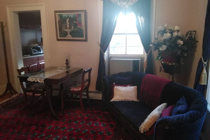Room 33 of 89