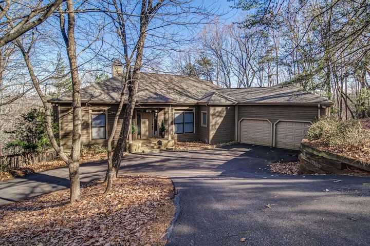 Luxury Mountain Home in Big Canoe! Golf / Lake / EV / Game Room!