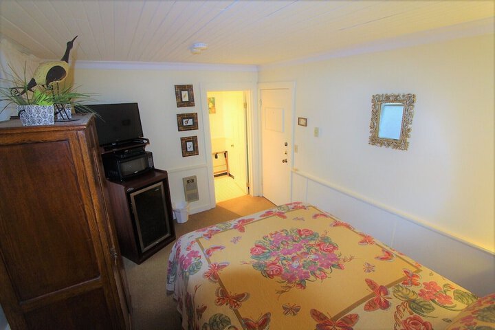 Alexanders Lodge