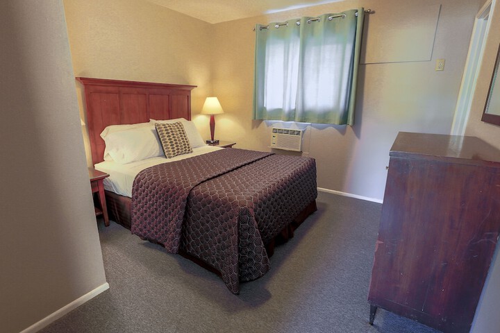 Room 32 of 58