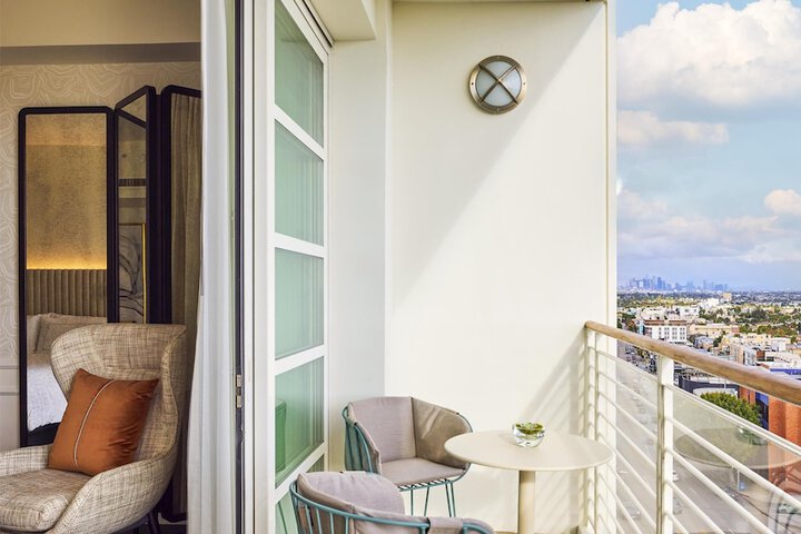 Cameo Beverly Hills LXR Hotels & Resorts