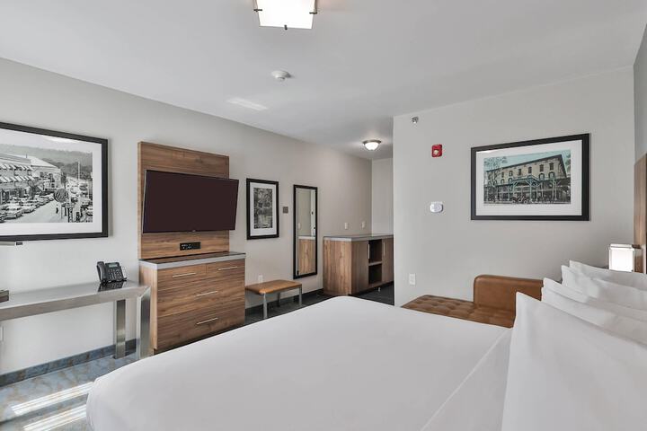 The Penn Stroud Stroudsburg - Poconos, an Ascend Collection Hotel
