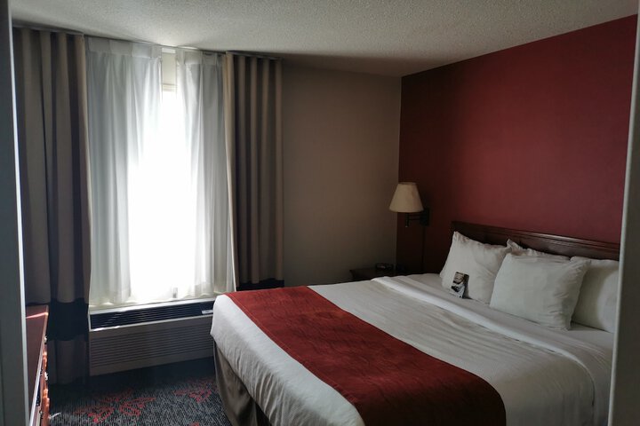 Room 14 of 33