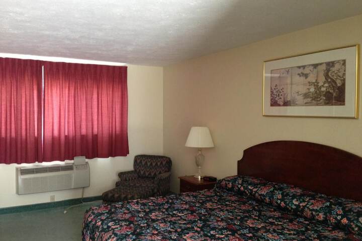 Room 26 of 40
