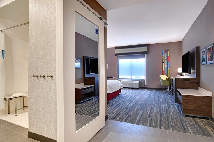 Room 34 of 56