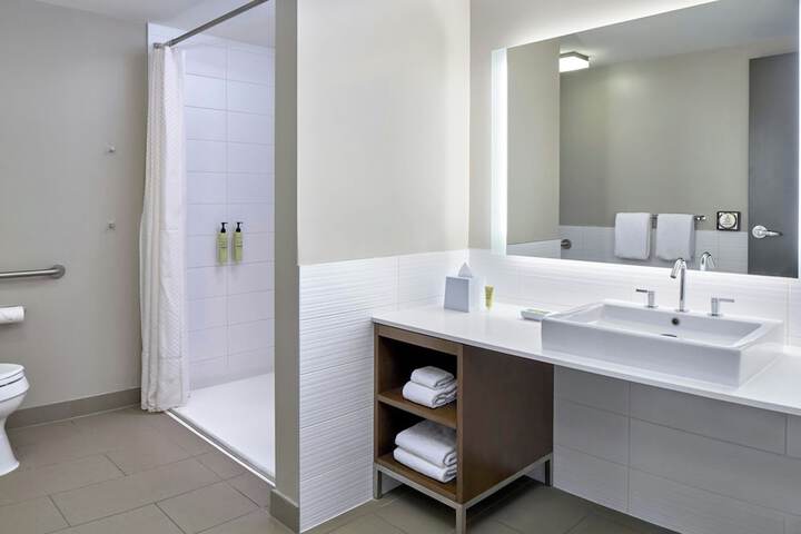 Element by Marriott Vancouver Metrotown