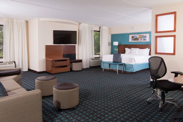 Room 11 of 20