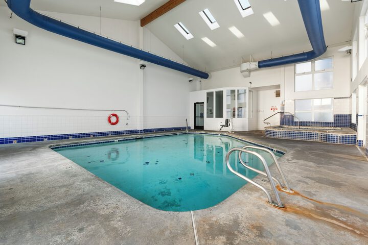 Pool 35 of 93