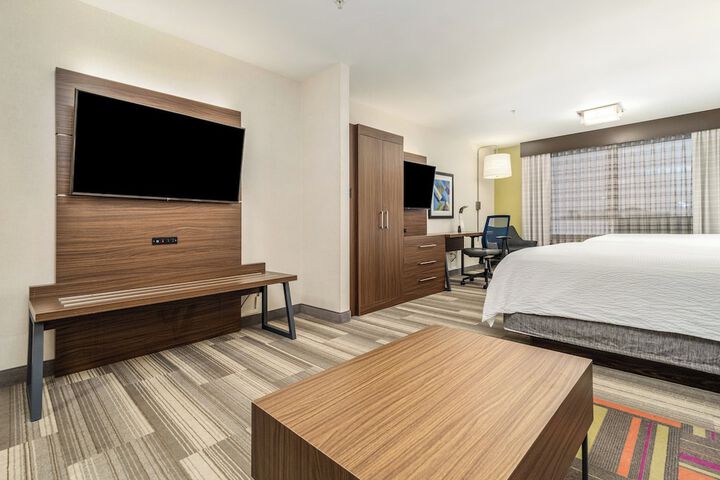 Room 139 of 348