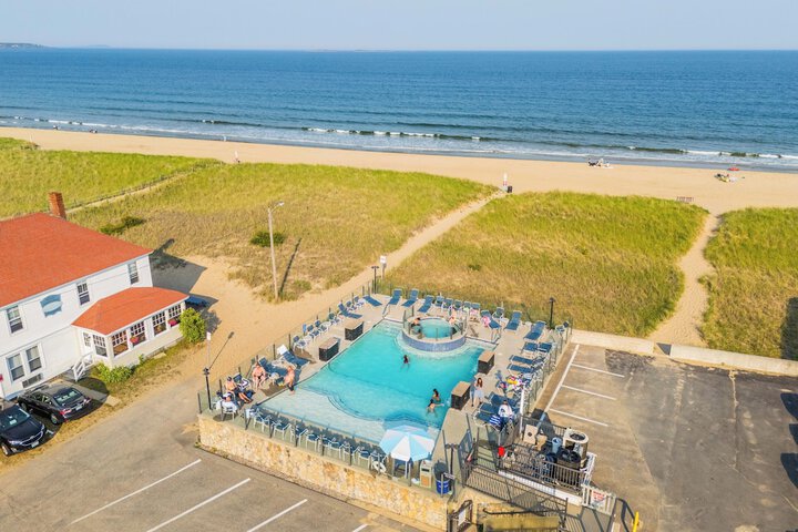 Waves Oceanfront Resort