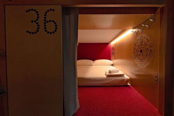 Room 23 of 65
