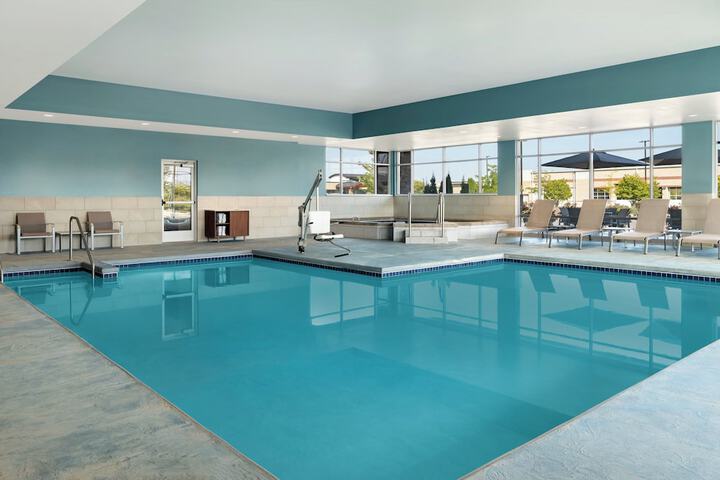 Holiday Inn Express & Suites Madison West - Middleton by IHG