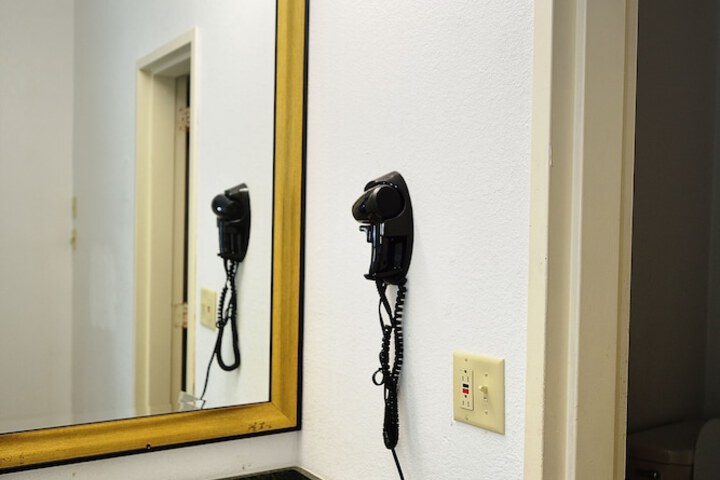 Room 15 of 41