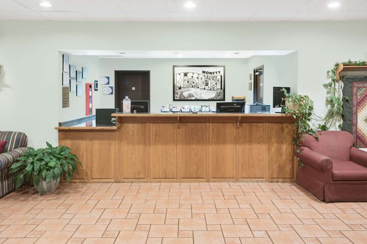 Hotel Interior 4 of 16