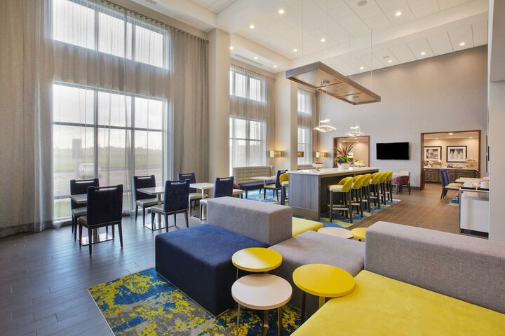 Hotel Interior 4 of 39