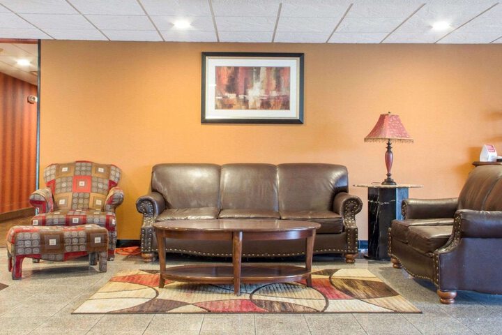 Quality Inn Broken Arrow - Tulsa