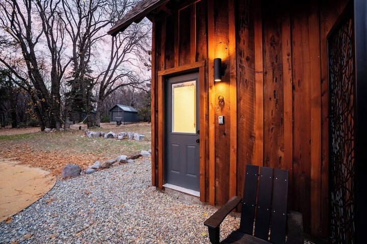 Basecamp Lodge