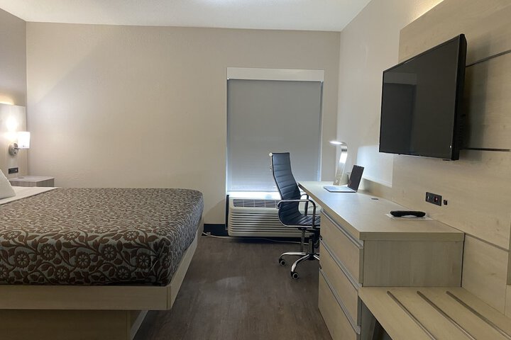 Room 12 of 21