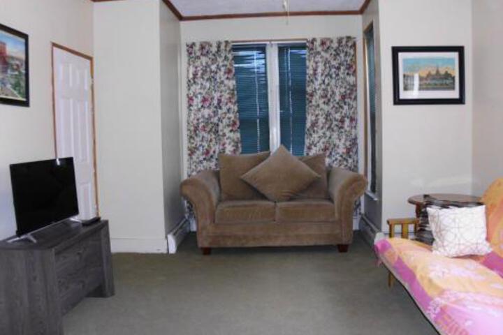 Pleasant Valley Apartment
