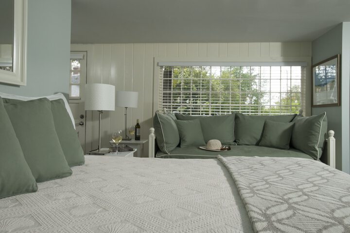 Room 16 of 35
